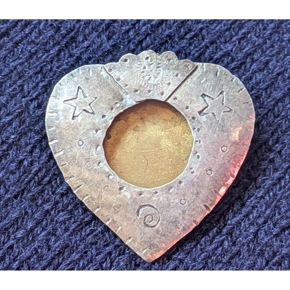 Sterling Silver Vintage Heart photo Frame Brooch Native American signed Pin‎